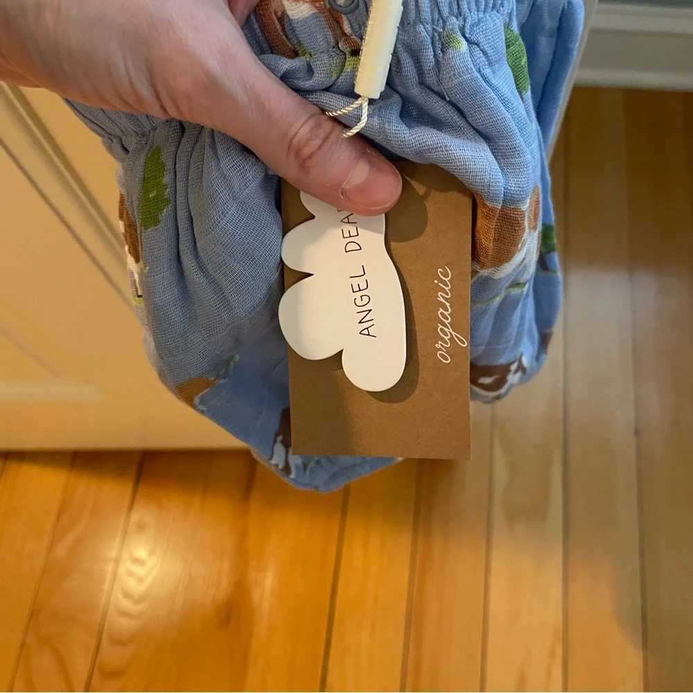 NWT Angel Dear Organic Cotton Muslin Cow Farm Print Romper Size 6-12M - Picture 2 of 5